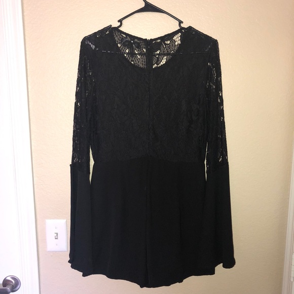 Misguided Lace Romper - Picture 6 of 6